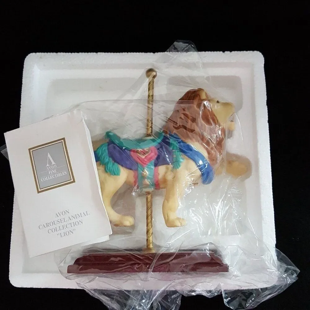 Vintage Avon Roaring Lion Porcelain Carousel Figurine Collection 1996